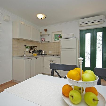 Steinhaus Dalmatien Apartment โปดาซา ภายนอก รูปภาพ