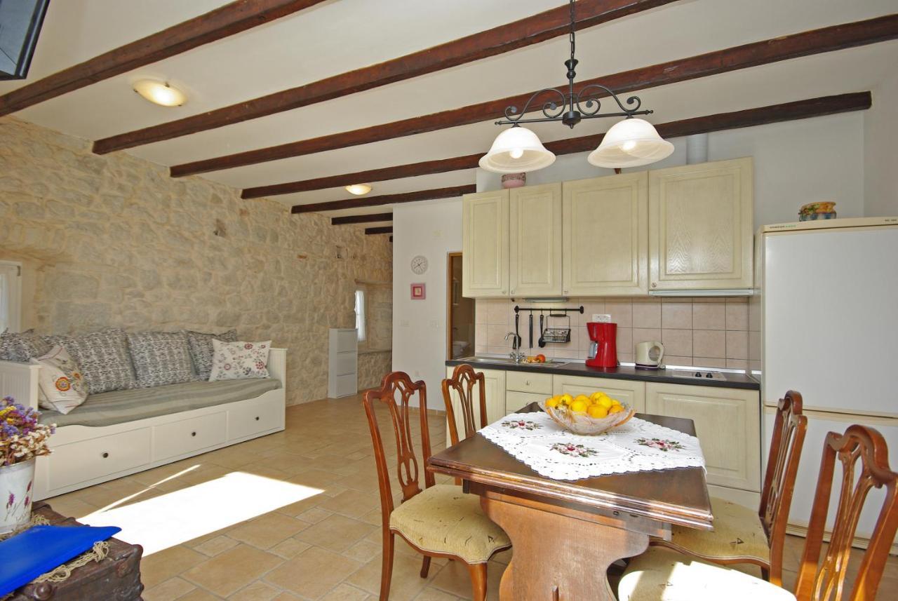 Steinhaus Dalmatien Apartment โปดาซา ภายนอก รูปภาพ