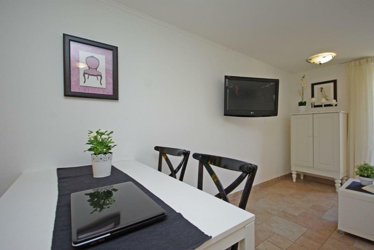 Steinhaus Dalmatien Apartment โปดาซา ภายนอก รูปภาพ