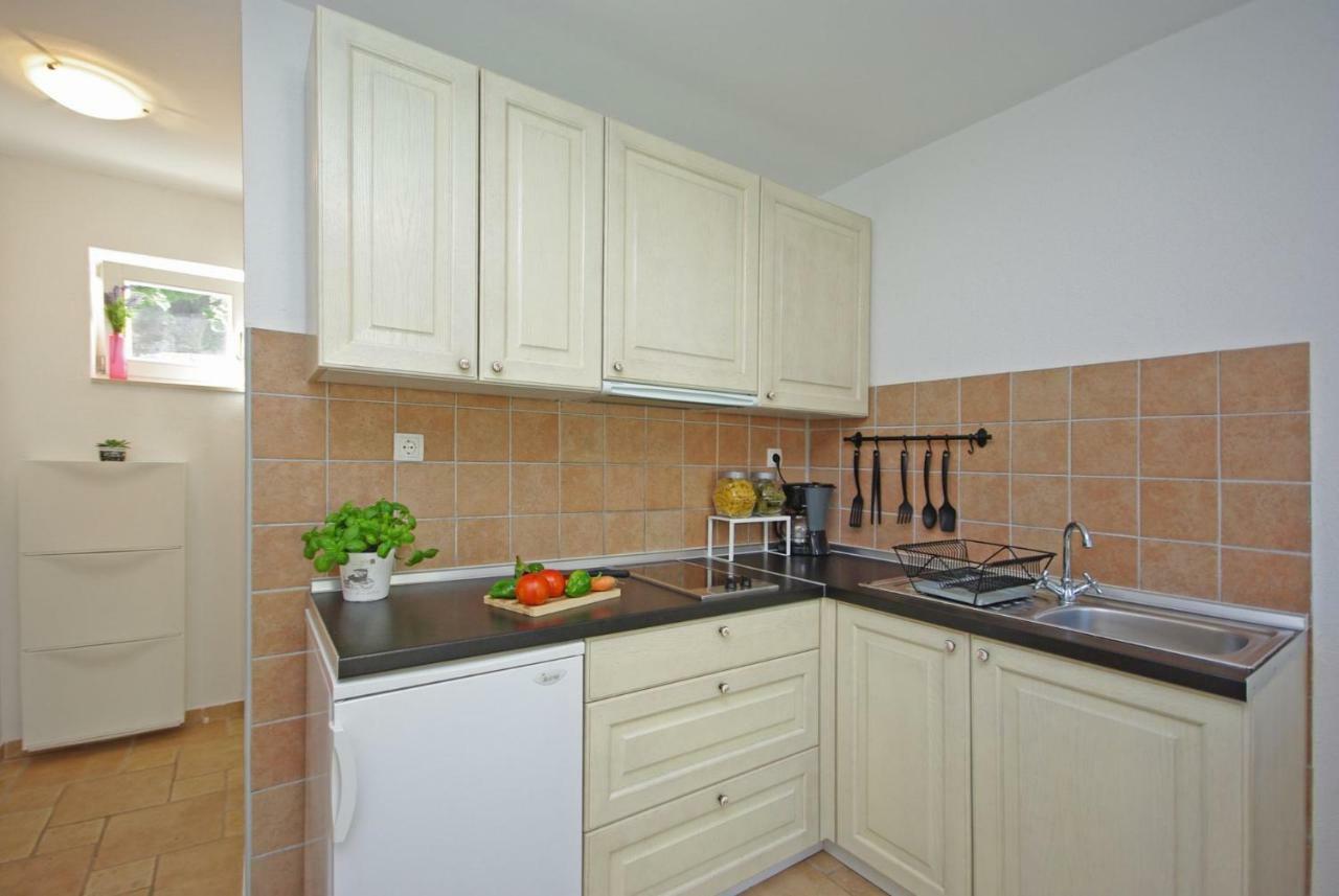 Steinhaus Dalmatien Apartment โปดาซา ภายนอก รูปภาพ